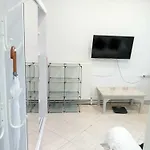 Comfy Studio In The Center