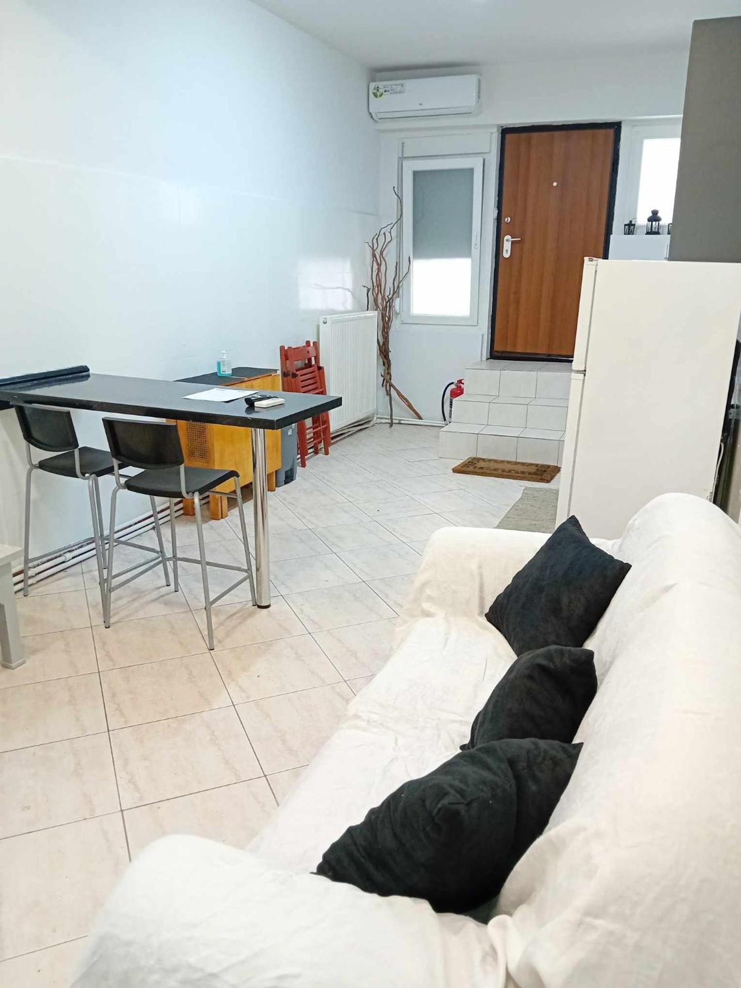 Comfy Studio In The Center Apartment